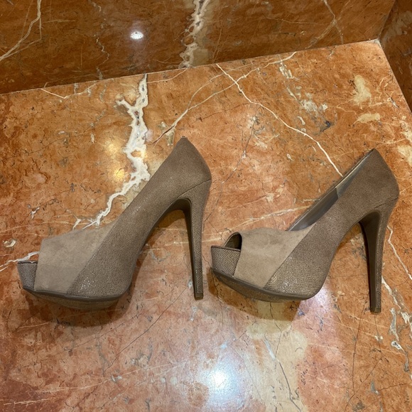 BCBGeneration Platform Heels - Picture 2 of 4